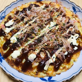 お肉なし！ソーセージとチーズのお好み焼き